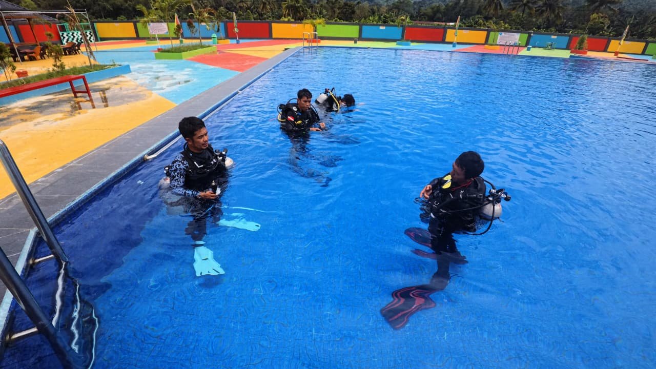 Try Scuba Kolam