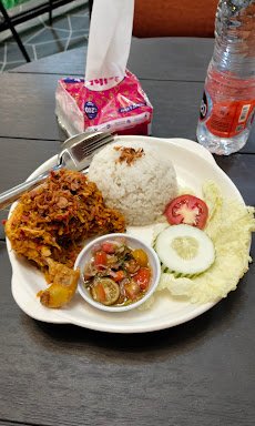 The Royal Cafe & Resto