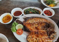 RESTO KAMPUNG MEKONGGA KOLAKA