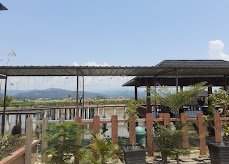 RESTO KAMPUNG MEKONGGA KOLAKA